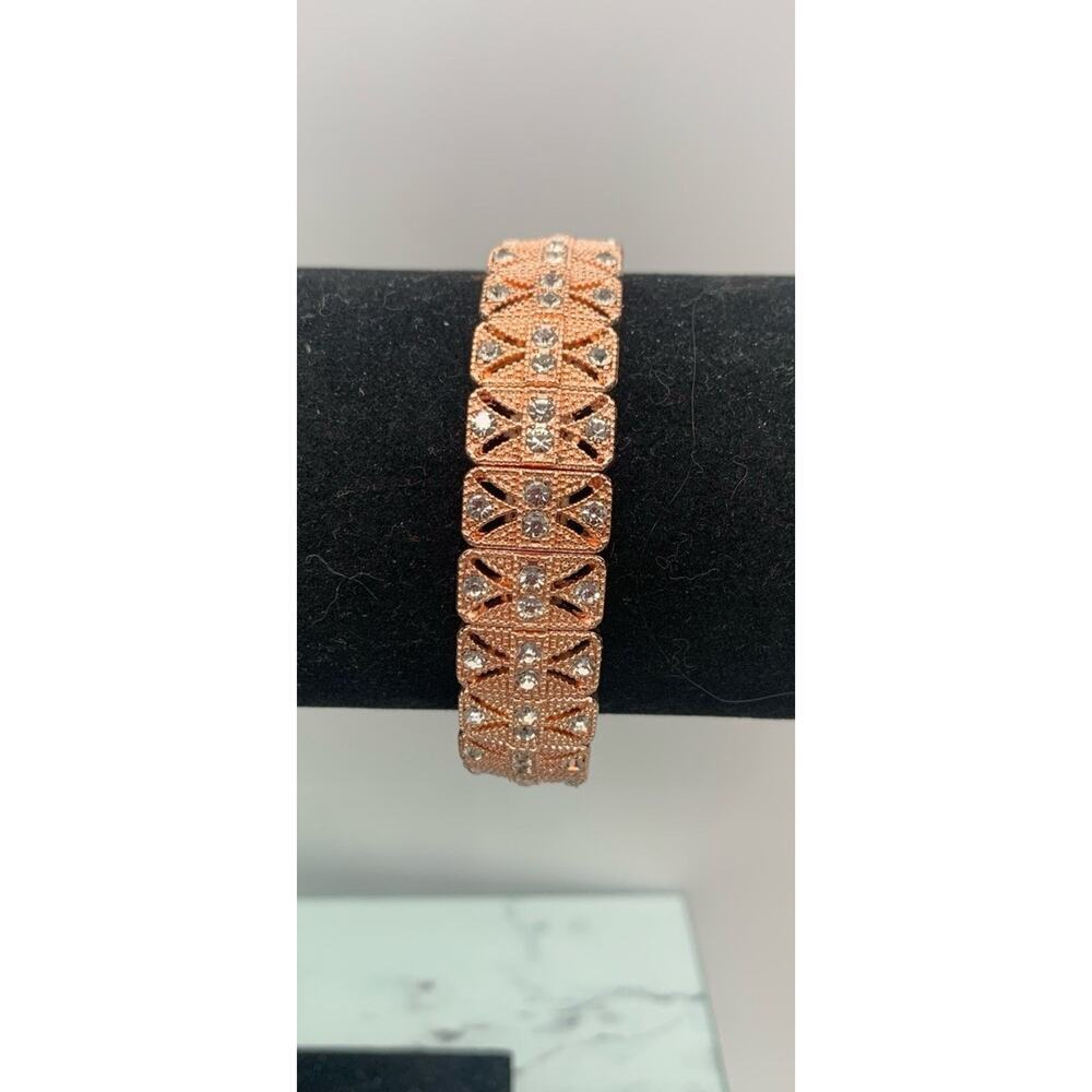 Beautiful Rose Gold Tone And Clear Rhinestone Stretch Bracelet